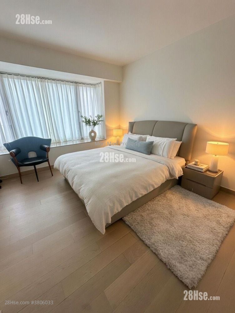 Elegant Court Rental 4 Bedrooms , 2 Bathrooms 1,643 ft²