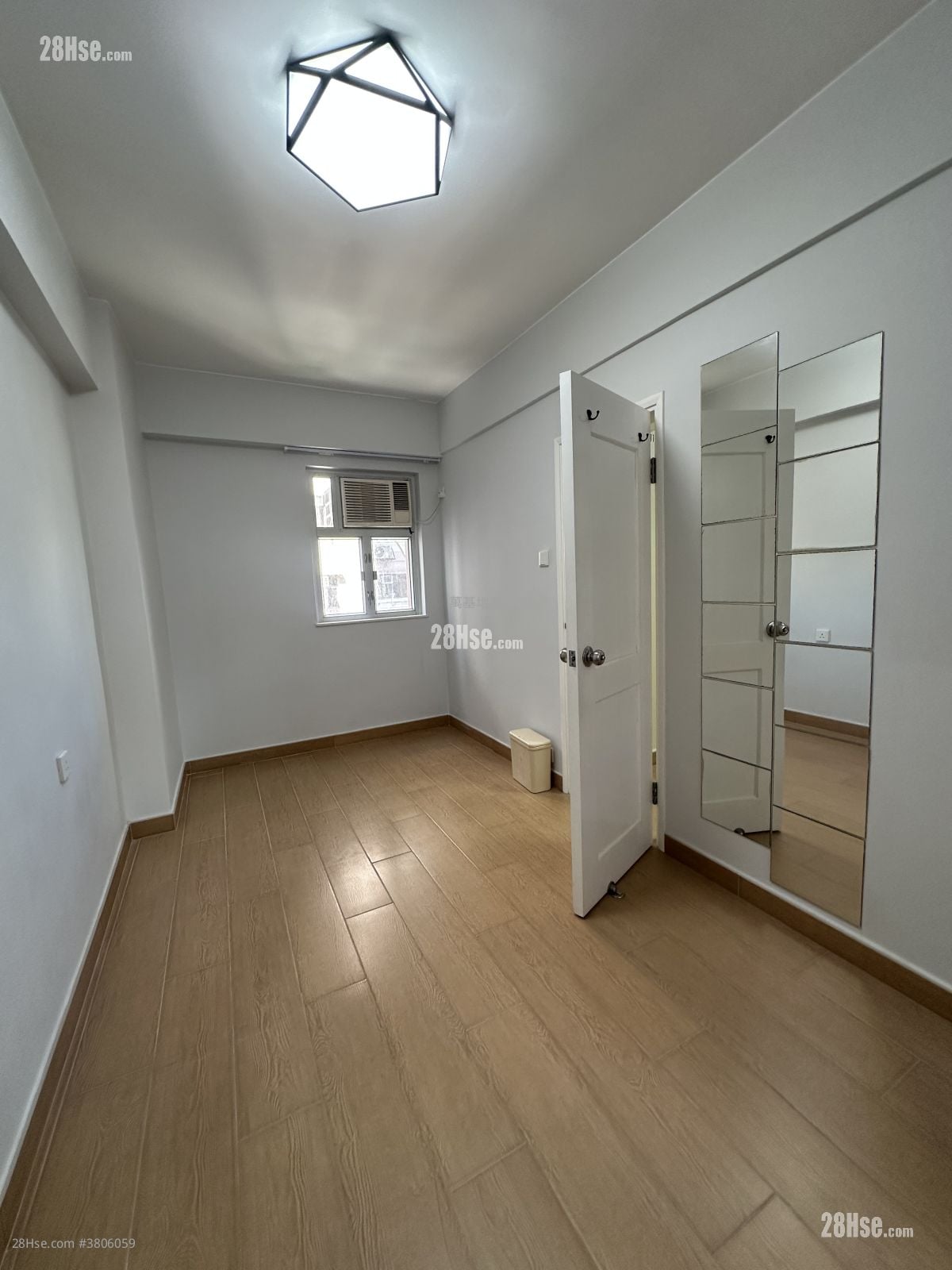Kam Hing Building Sell 1 Bedroom , 1 Bathroom 326 ft²