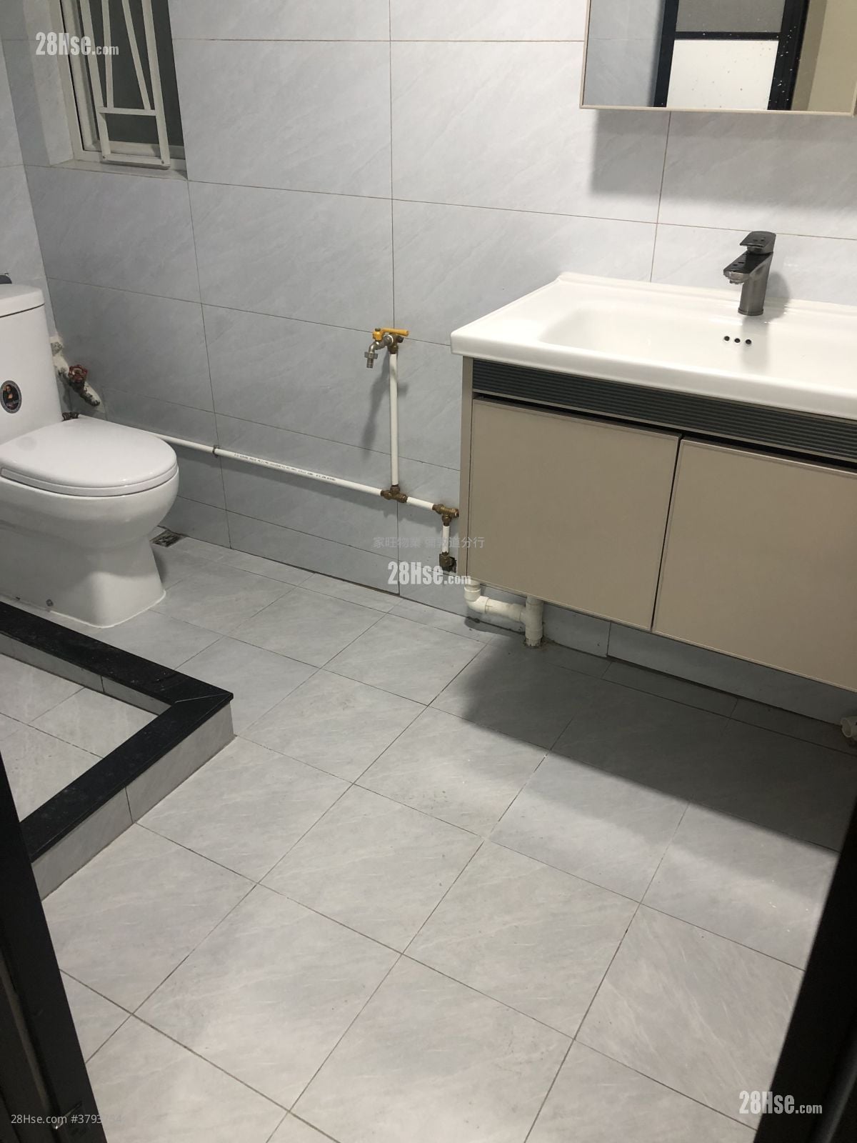 Edward Mansion Sell 820 ft²