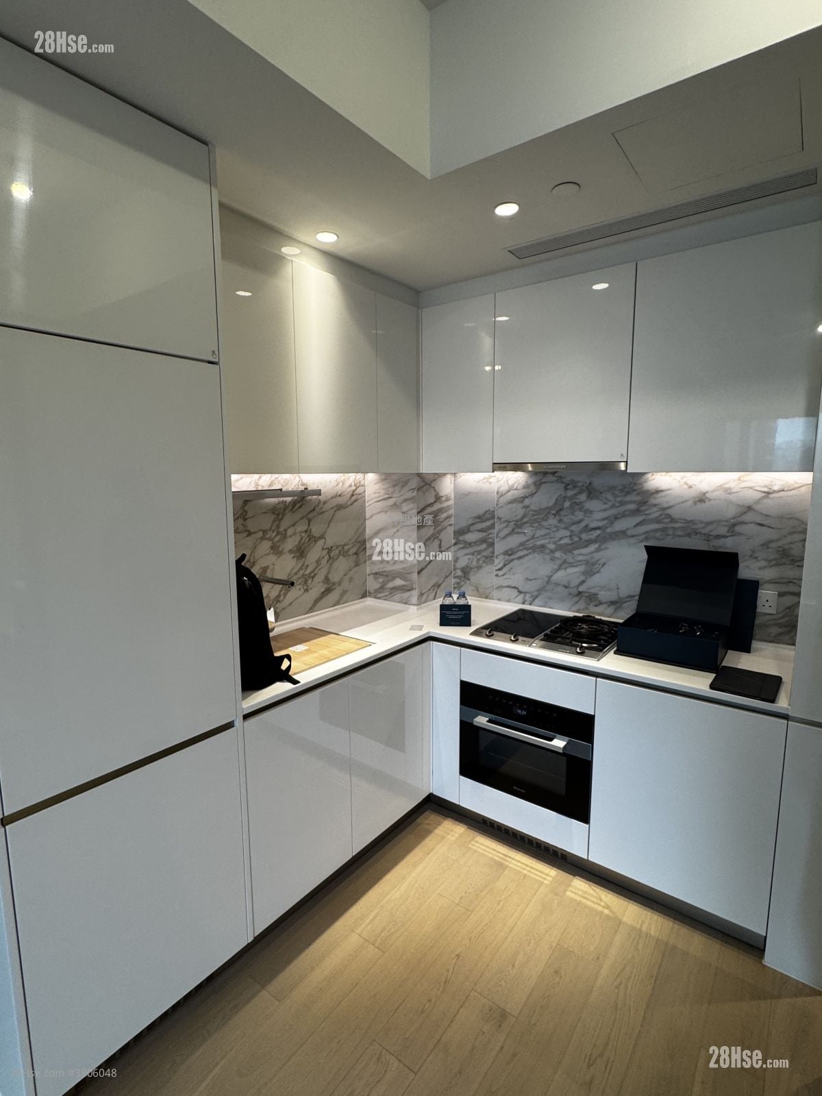 kitchen: Double Coast Rental 2 Bedrooms , 1 Bathroom 455 ft²