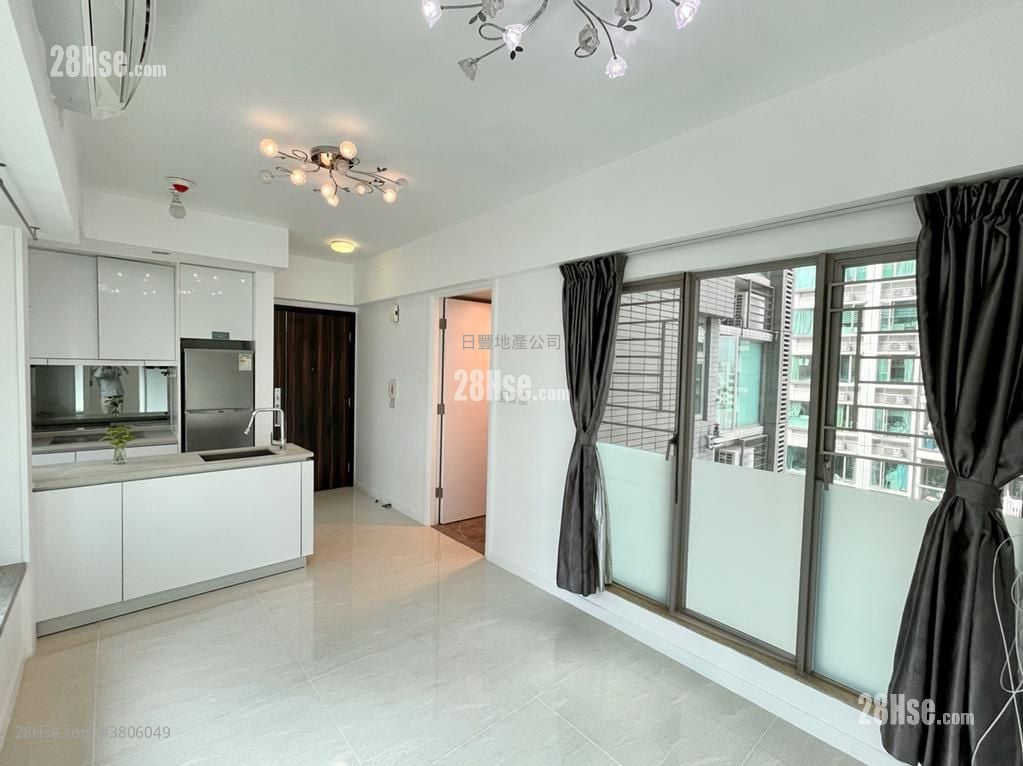 Trinity Towers Sell 1 Bedroom , 1 Bathroom 374 ft²