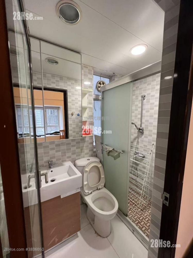 Golden Lion Garden Sell 2 Bedrooms , 1 Bathroom 306 ft²