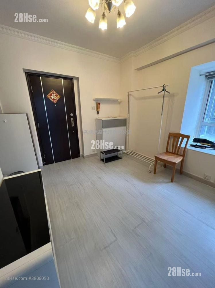 Golden Lion Garden Sell 2 Bedrooms , 1 Bathroom 306 ft²