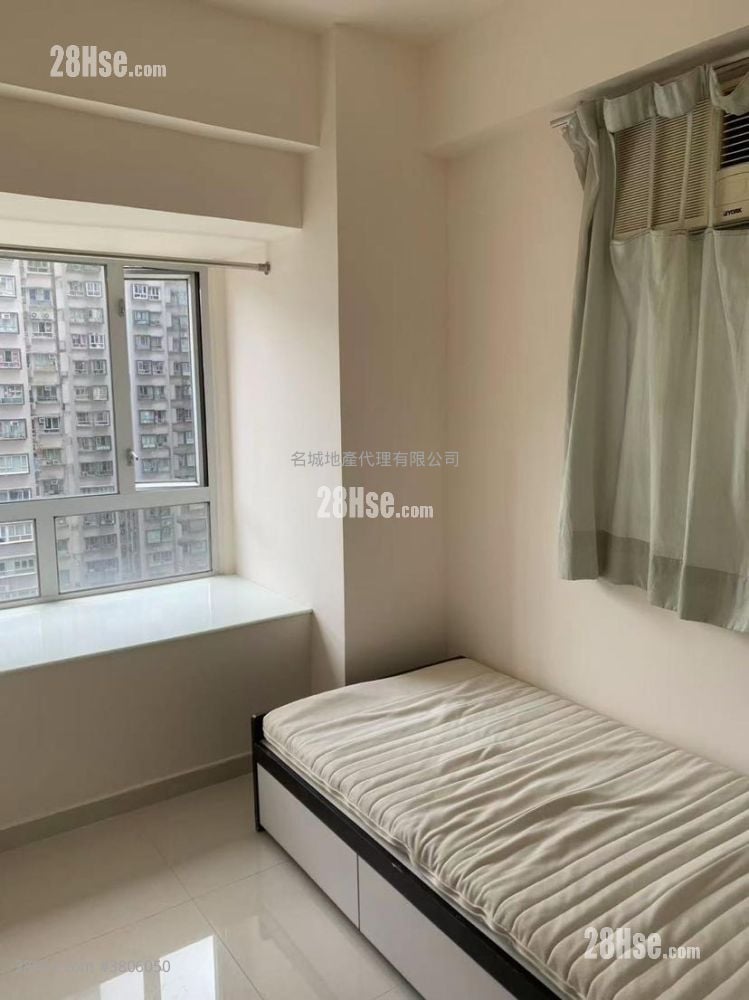 Golden Lion Garden Sell 2 Bedrooms , 1 Bathroom 306 ft²