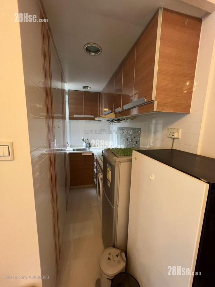 Golden Lion Garden Sell 2 Bedrooms , 1 Bathroom 306 ft²