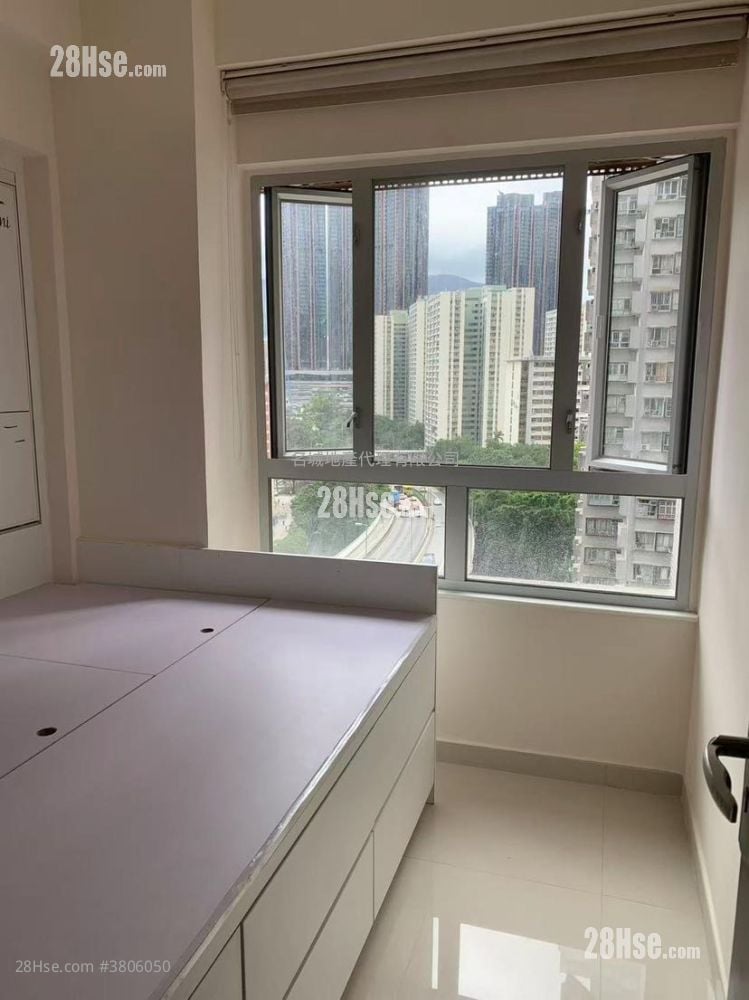 Golden Lion Garden Sell 2 Bedrooms , 1 Bathroom 306 ft²