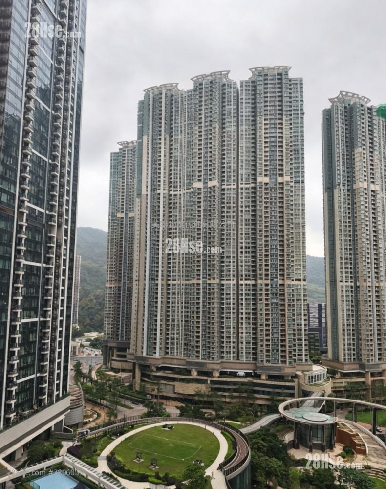 Seasons Place 售盘 1 房 323 平方尺