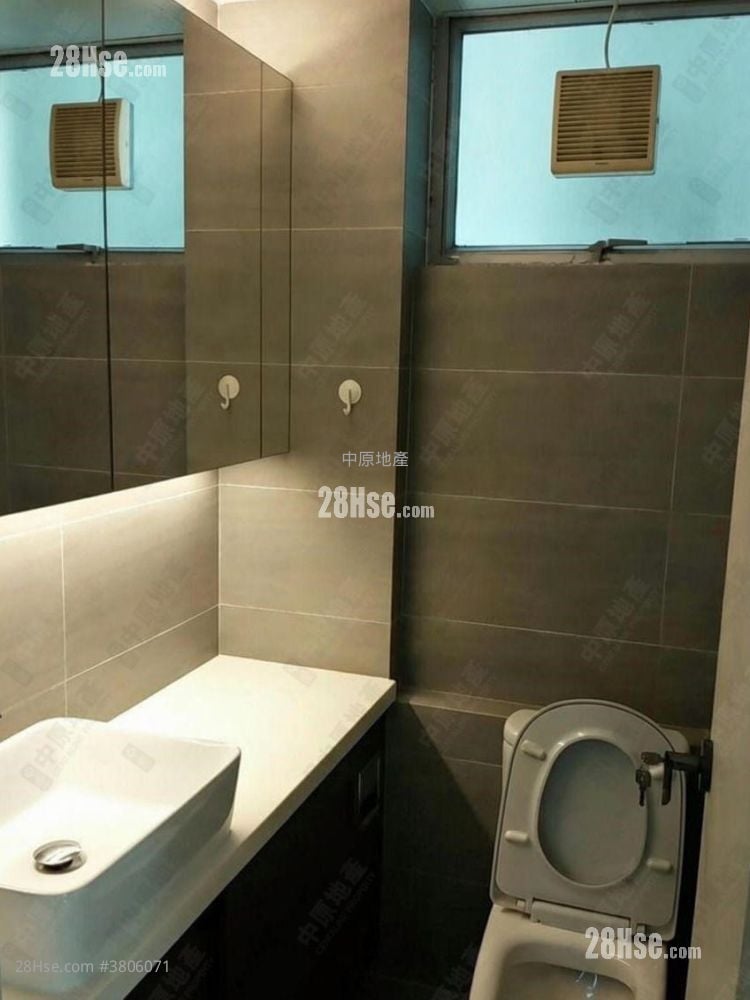 Taikoo Shing Sell 3 Bedrooms , 2 Bathrooms 897 ft²