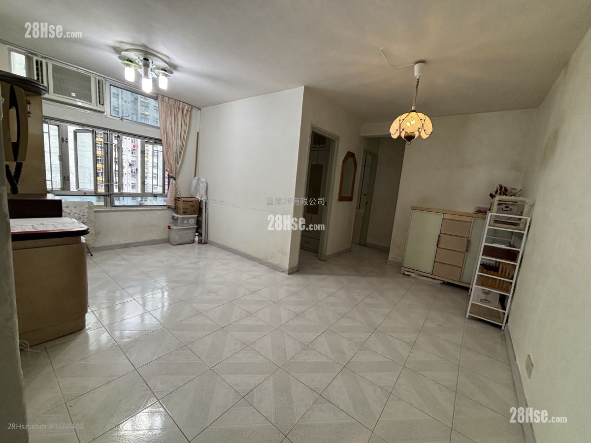 Ying Ming Court Sell 3 Bedrooms , 1 Bathroom 554 ft²