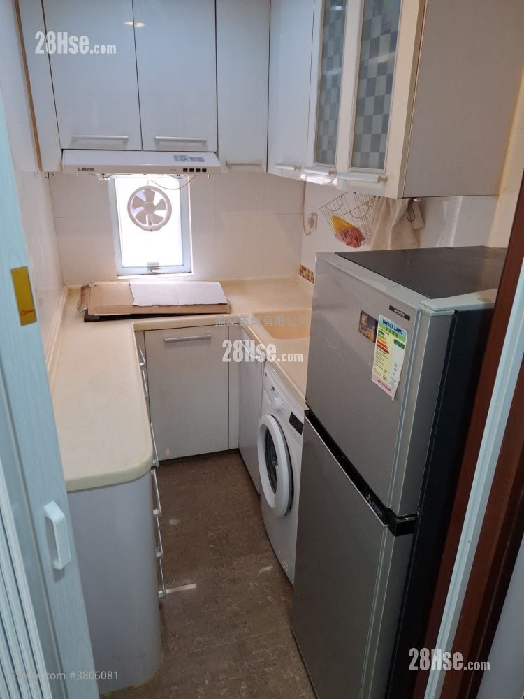 Tung Fat Building Rental 2 Bedrooms , 1 Bathroom 363 ft²