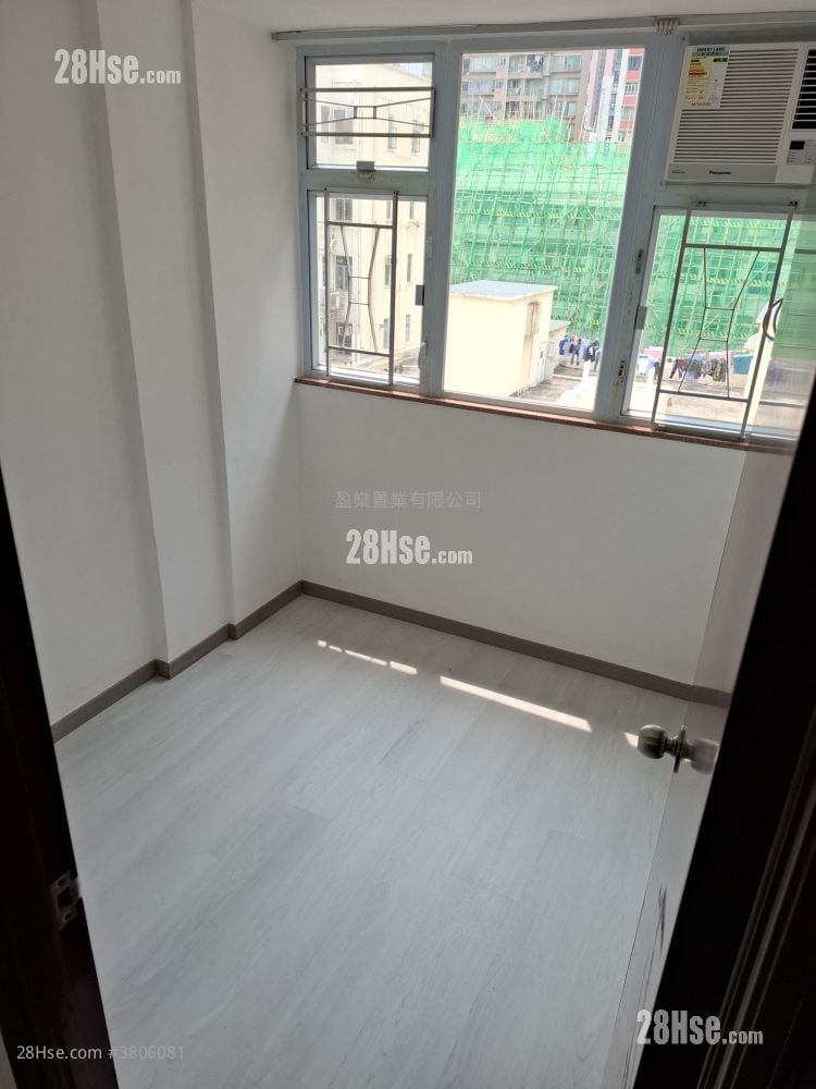 Tung Fat Building Rental 2 Bedrooms , 1 Bathroom 363 ft²