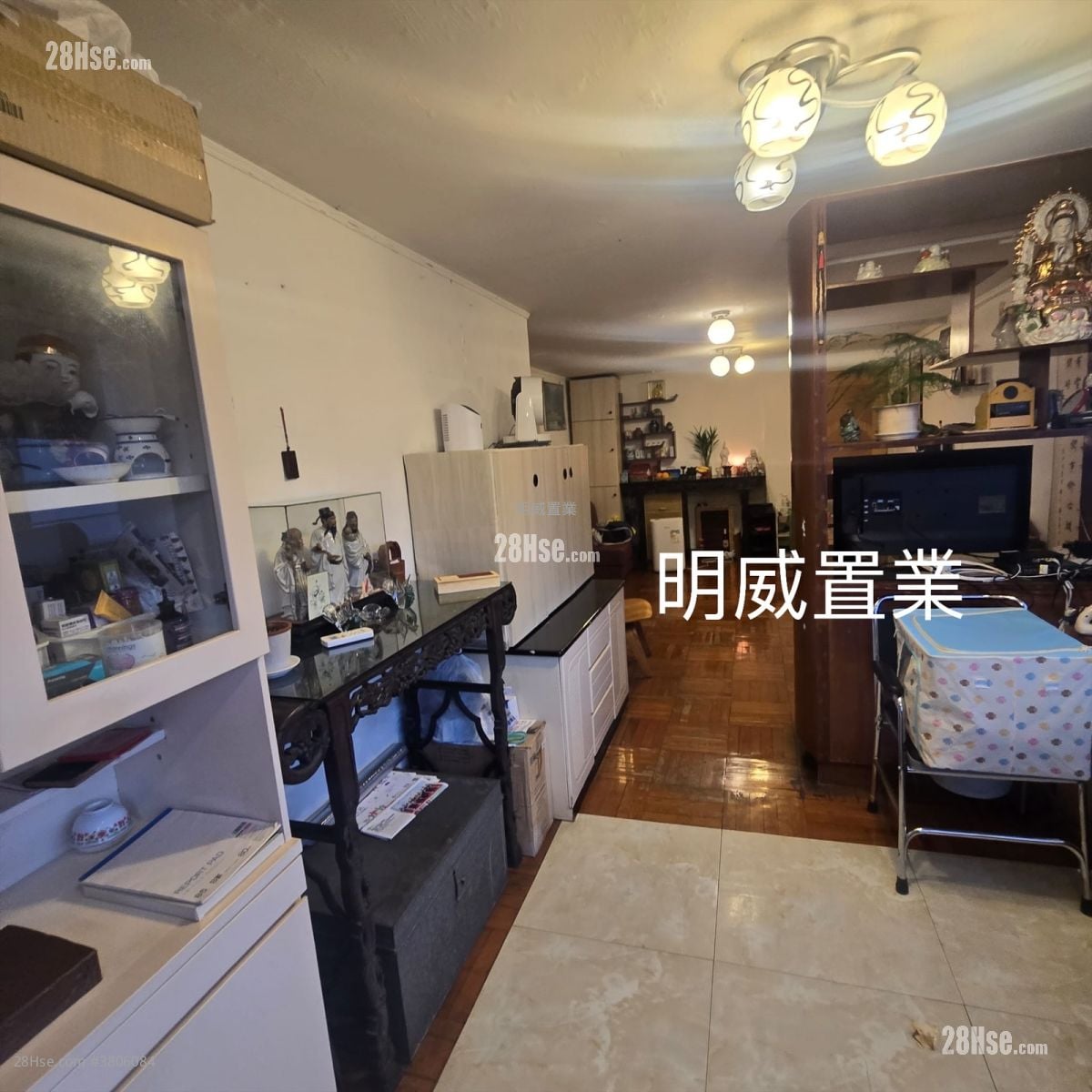 Tsui Yuen Mansion Sell 3 Bedrooms 765 ft²