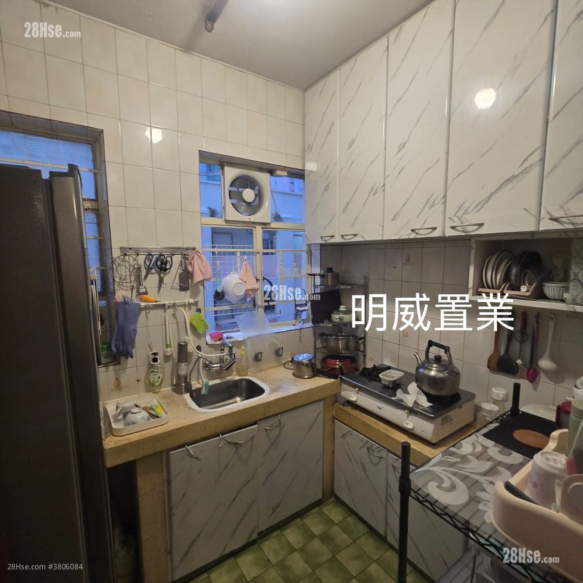 Tsui Yuen Mansion Sell 3 Bedrooms 765 ft²