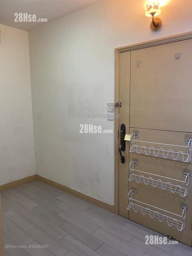 Shun King Building Sell 1 Bedroom , 1 Bathroom 216 ft²