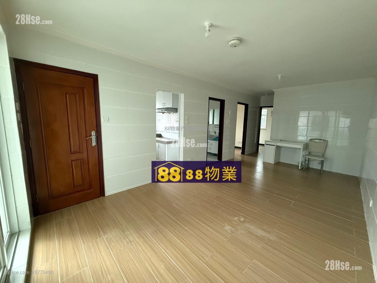 村屋 租盘 3 房 , 1 浴室 700 平方尺