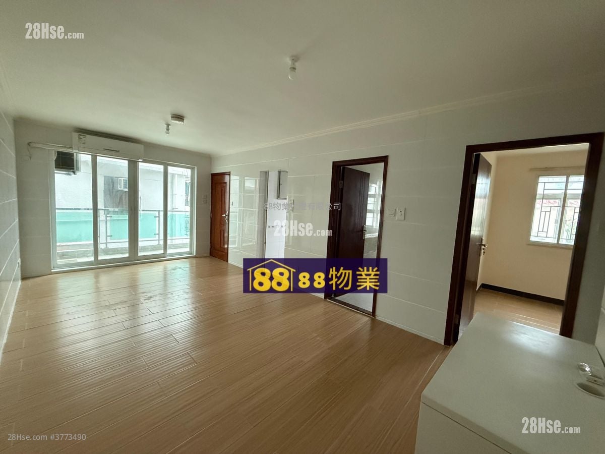 村屋 租盘 3 房 , 1 浴室 700 平方尺