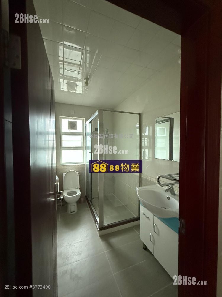 村屋 租盘 3 房 , 1 浴室 700 平方尺