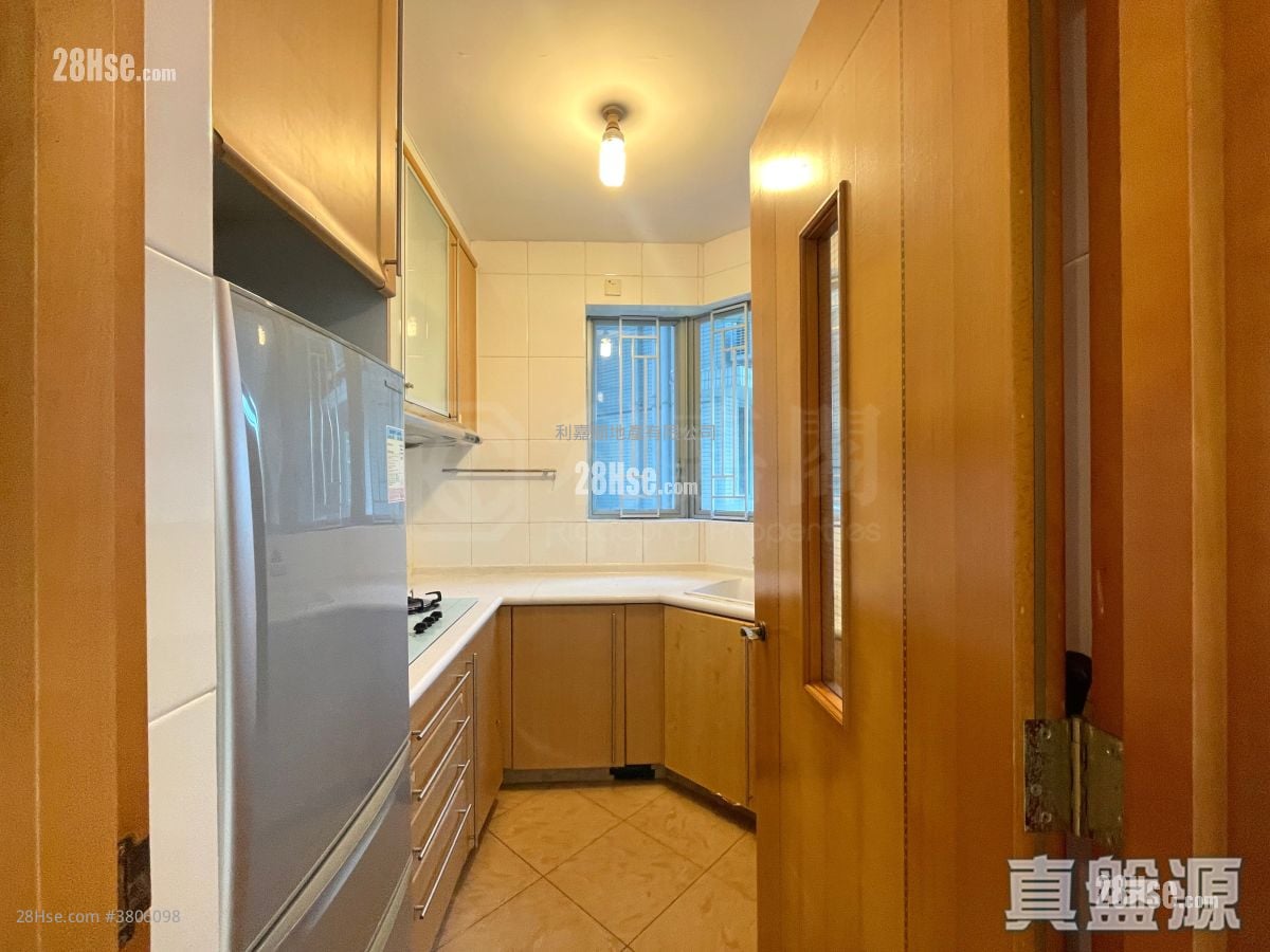 Ocean Shores Sell 3 Bedrooms , 2 Bathrooms 693 ft²