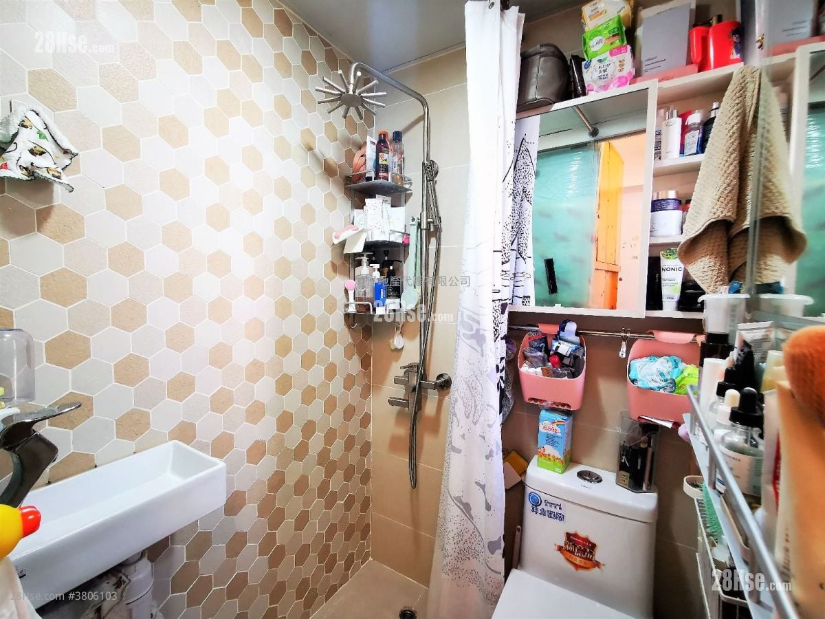 濂风大厦 租盘 3 房 , 2 浴室 646 平方尺