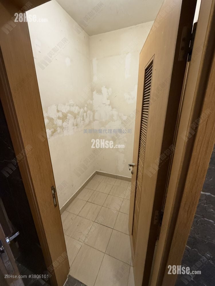 Avignon Sell 4 Bedrooms , 2 Bathrooms 1,142 ft²