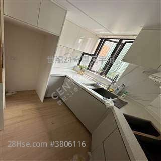 雅典居 售盘 3 房 , 2 浴室 727 平方尺