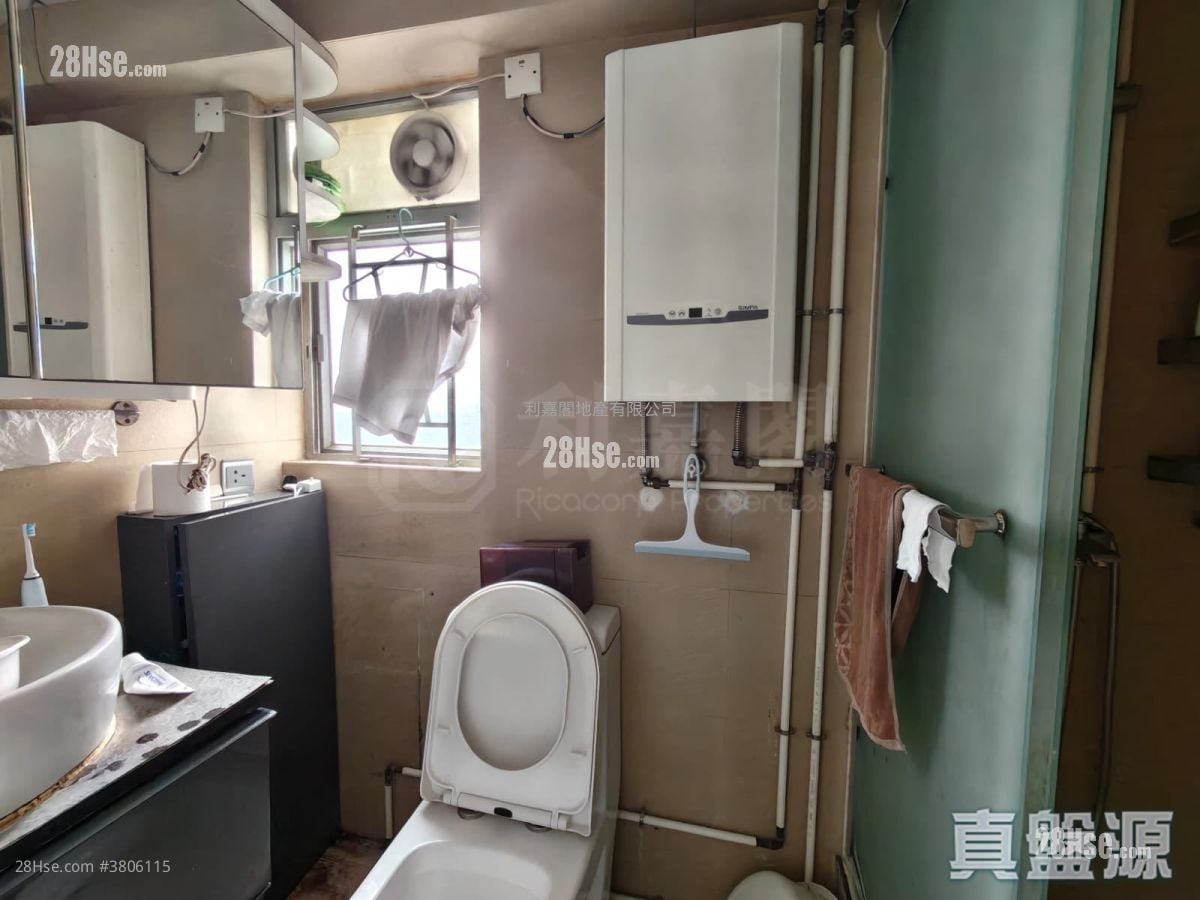 Beverly Garden Sell 2 Bedrooms , 1 Bathroom 484 ft²