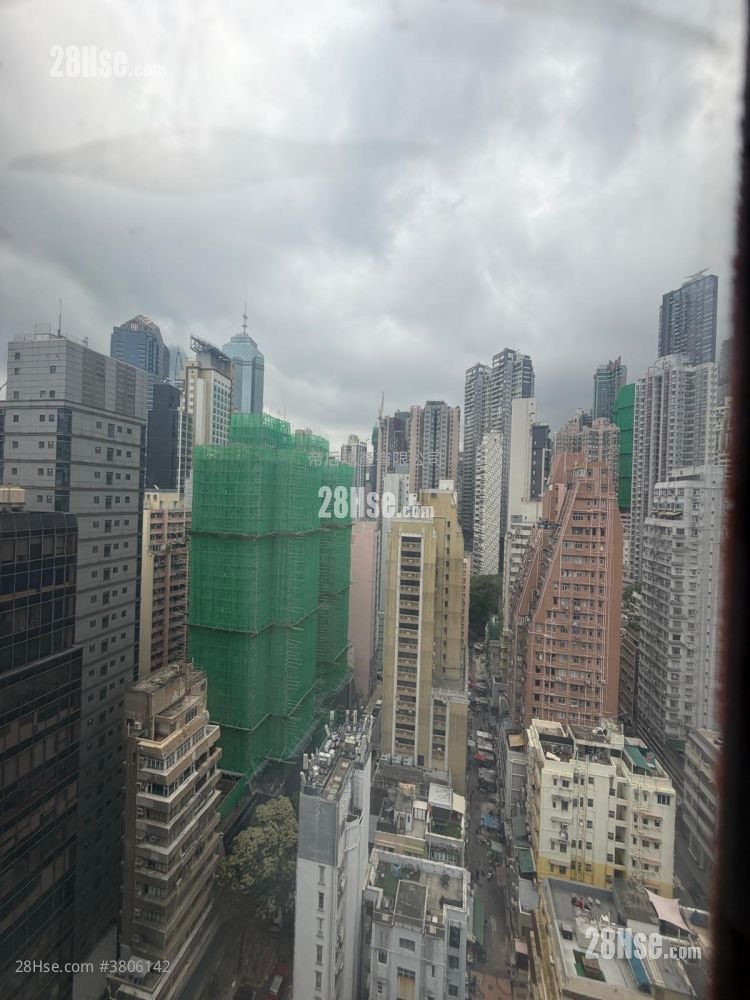 Lascar Court Rental 3 Bedrooms , 1 Bathroom 603 ft²