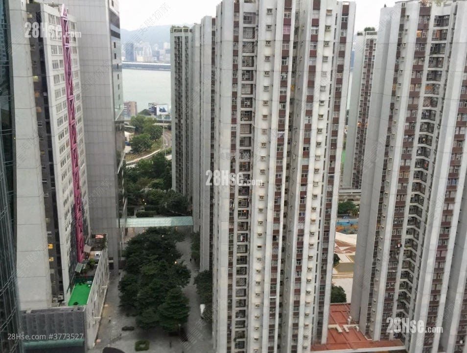 Splendid Place Sell 2 Bedrooms , 1 Bathroom 473 ft²