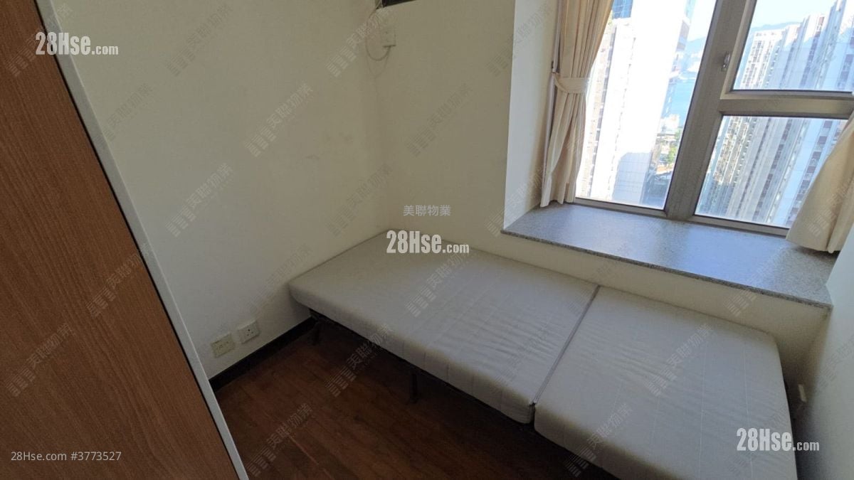 Splendid Place Sell 2 Bedrooms , 1 Bathroom 473 ft²