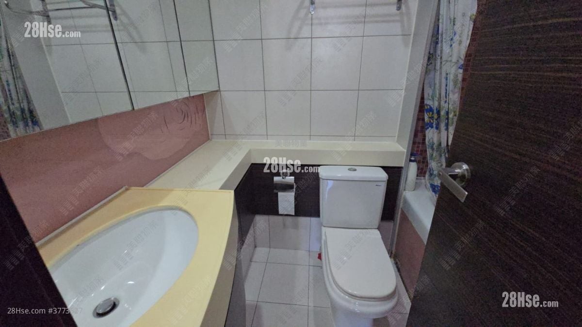 Splendid Place Sell 2 Bedrooms , 1 Bathroom 473 ft²