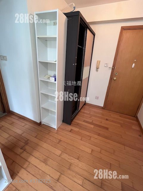 Brilliant Court Rental Studio , 1 Bathroom 203 ft²