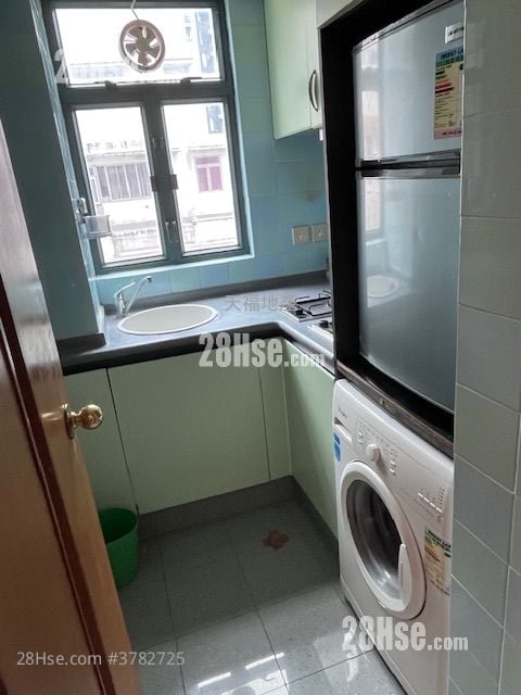 Brilliant Court Rental Studio , 1 Bathroom 203 ft²