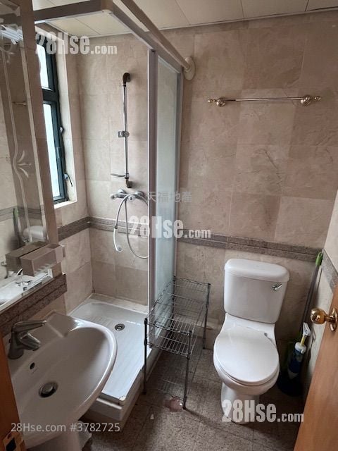 Brilliant Court Rental Studio , 1 Bathroom 203 ft²