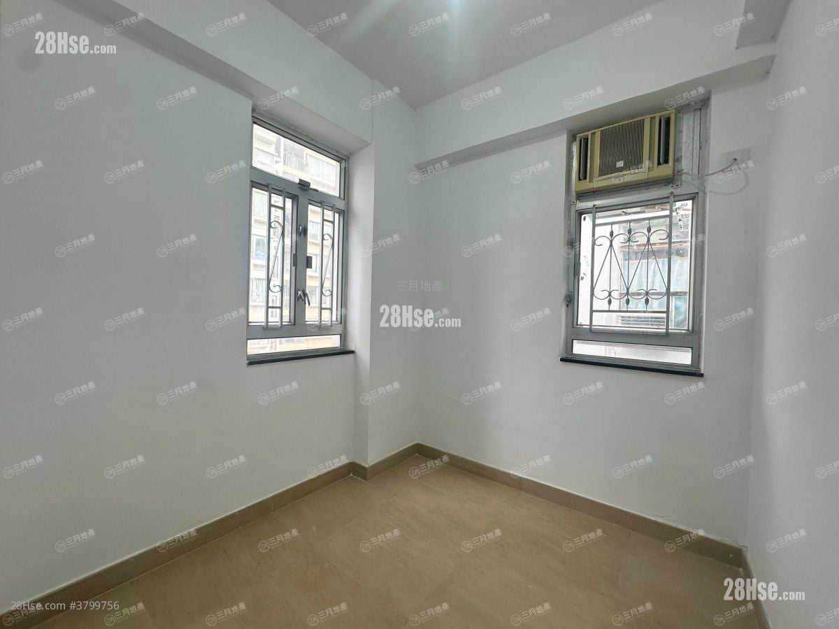 睡房 2: 丽华大厦 售盘 2 房 , 1 浴室 270 平方尺