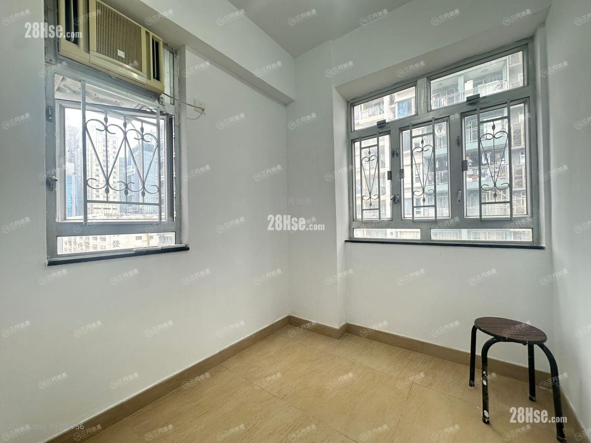 睡房 1: 丽华大厦 售盘 2 房 , 1 浴室 270 平方尺