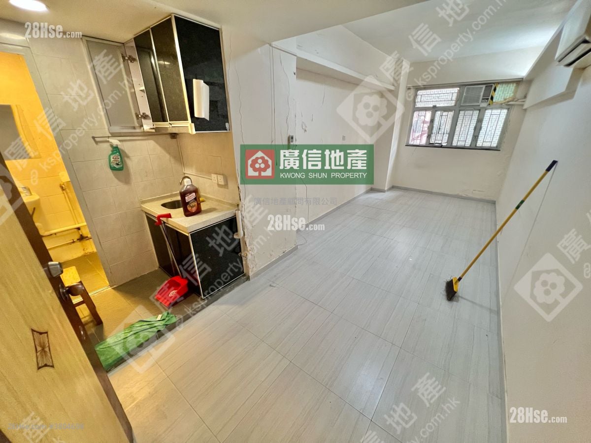 Cheong Fai Mansion Sell Studio , 1 Bathroom 224 ft²