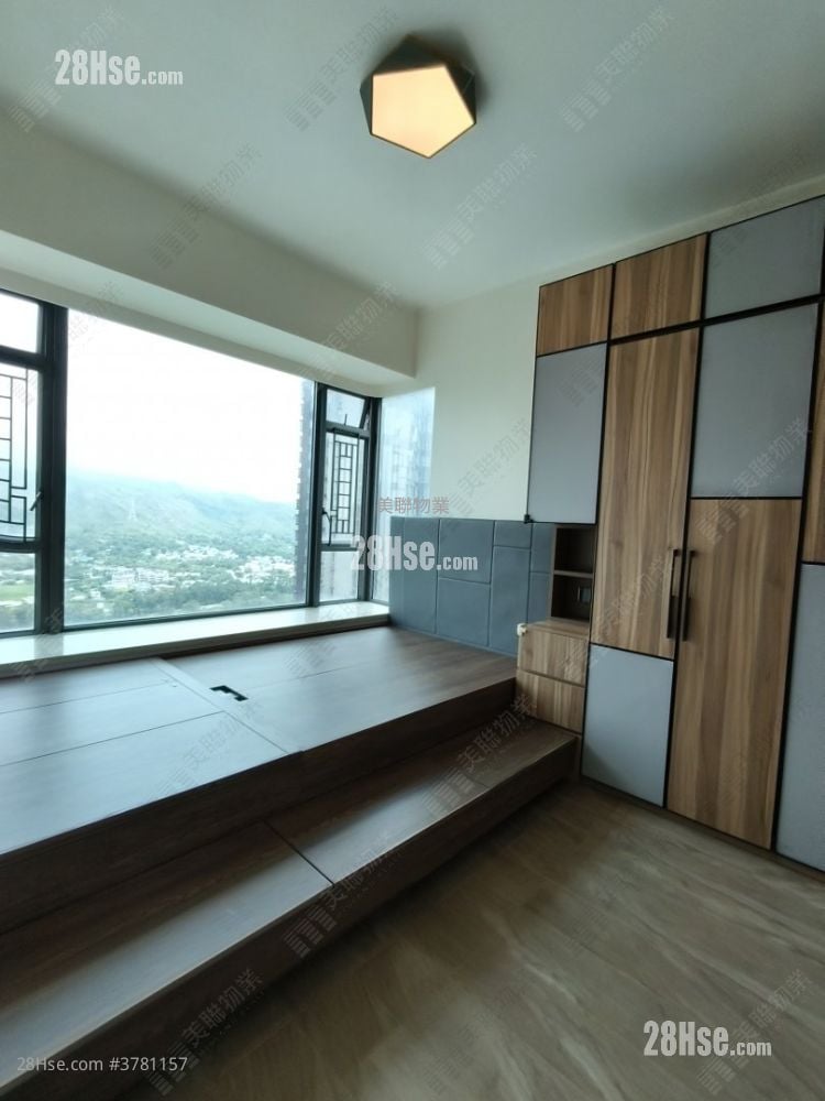 Yoho Midtown Rental 4 Bedrooms , 3 Bathrooms 948 ft²