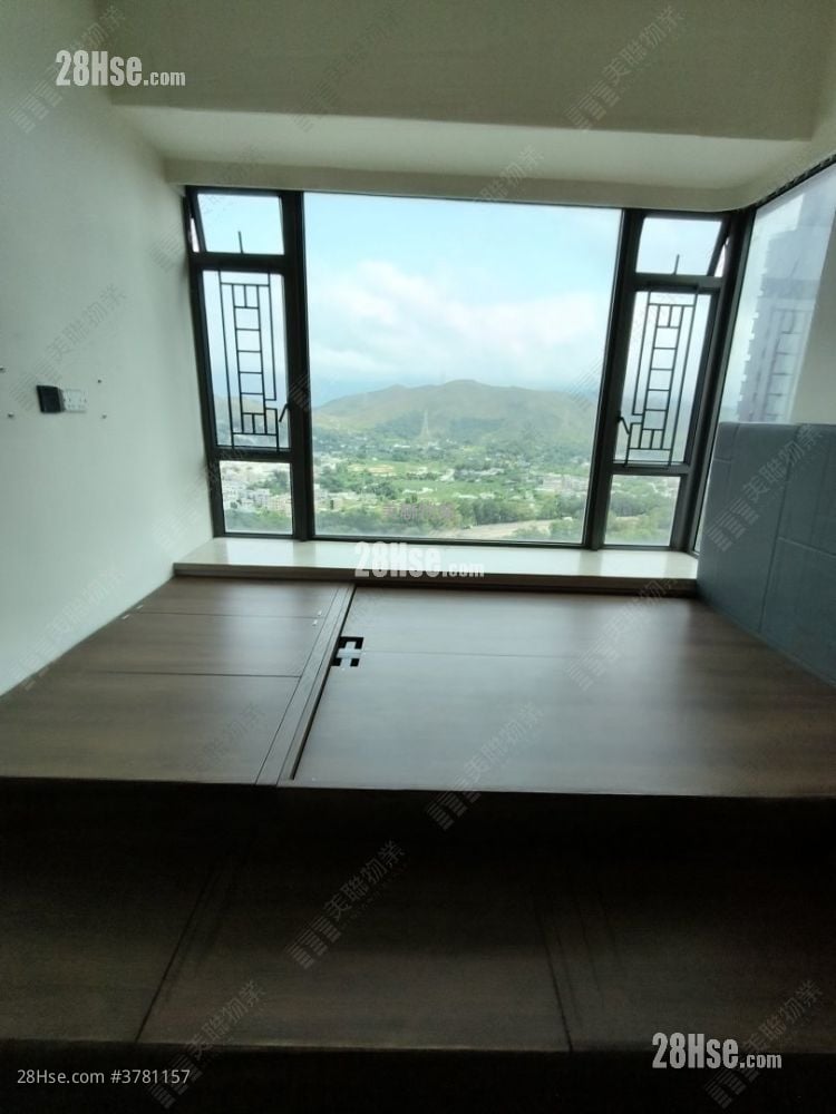 Yoho Midtown Rental 4 Bedrooms , 3 Bathrooms 948 ft²