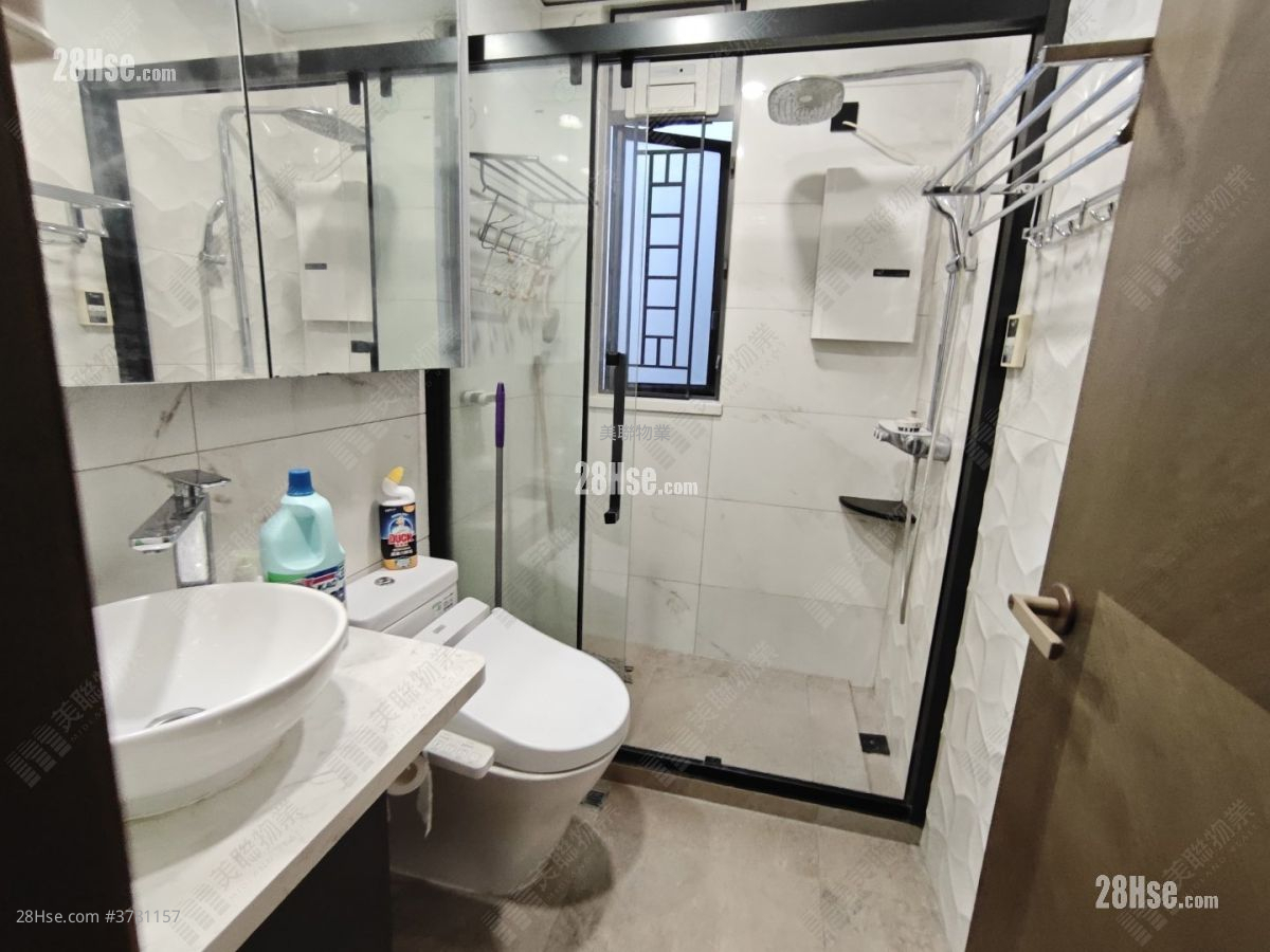 Yoho Midtown Rental 4 Bedrooms , 3 Bathrooms 948 ft²