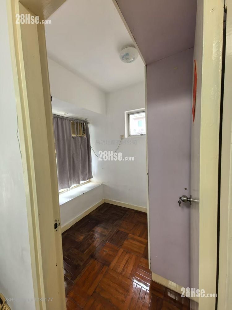 海新大厦 售盘 2 房 , 1 浴室 326 平方尺