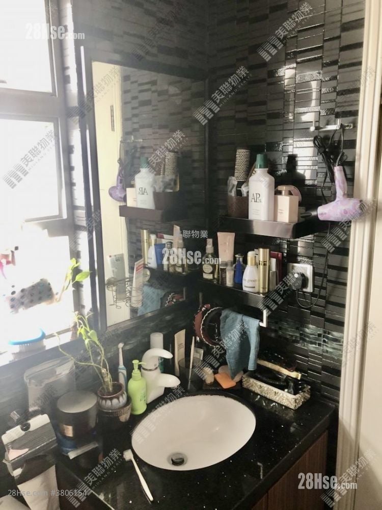 Fanling Town Center Sell 2 Bedrooms 399 ft²