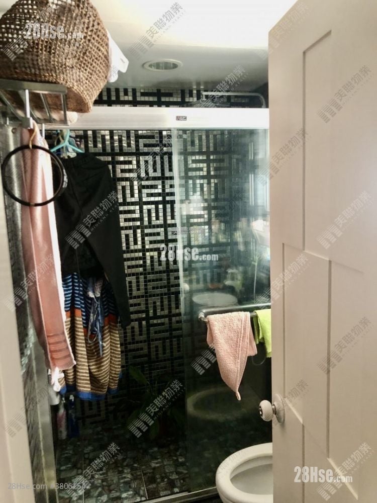 Fanling Town Center Sell 2 Bedrooms 399 ft²