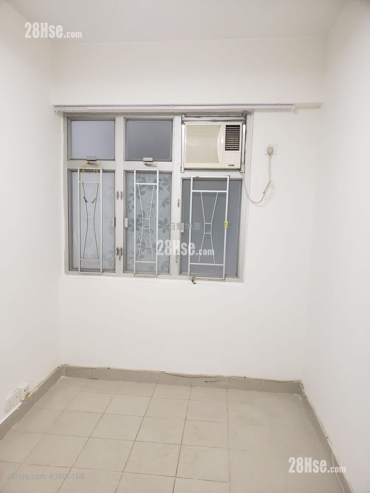 Fok Sing Building Sell 1 Bedroom , 1 Bathroom 338 ft²