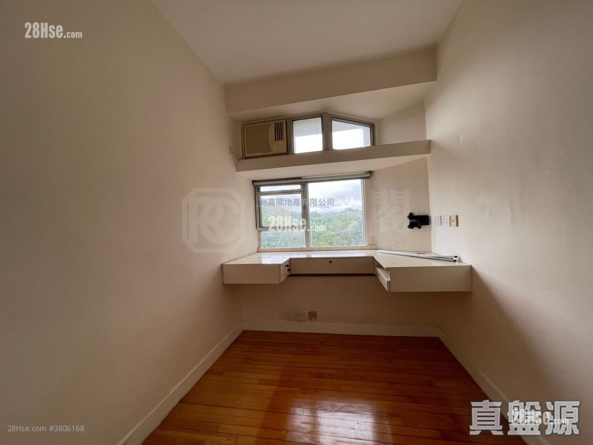 Kingswood Villas Sell 3 Bedrooms 623 ft²