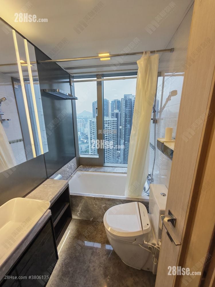 Ocean Pride Sell 3 Bedrooms , 2 Bathrooms 773 ft²