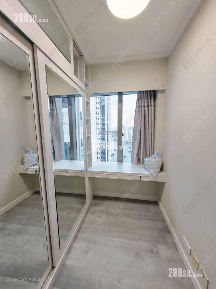 Ocean Pride Sell 3 Bedrooms , 2 Bathrooms 773 ft²