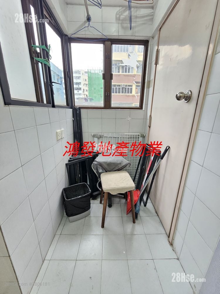 单幢楼房 租盘 2 房 , 1 浴室 427 平方尺