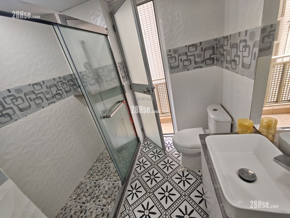 名城 租盘 4 房 , 2 浴室 842 平方尺