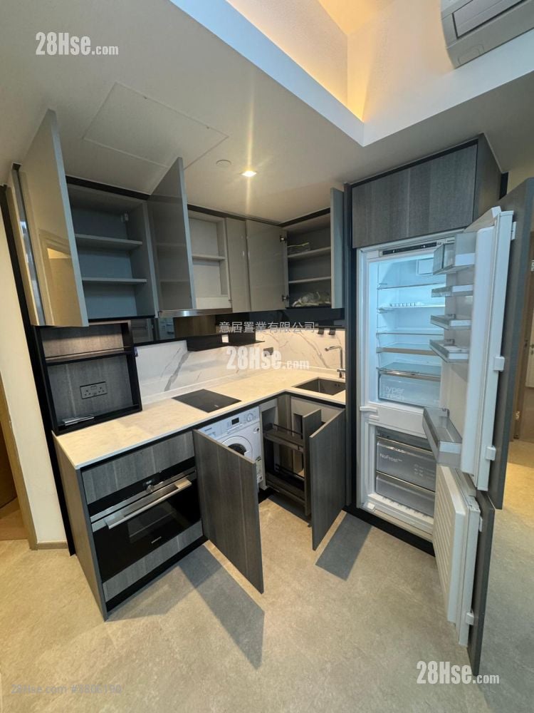 The Yoho Hub Rental 3 Bedrooms , 1 Bathroom 477 ft²