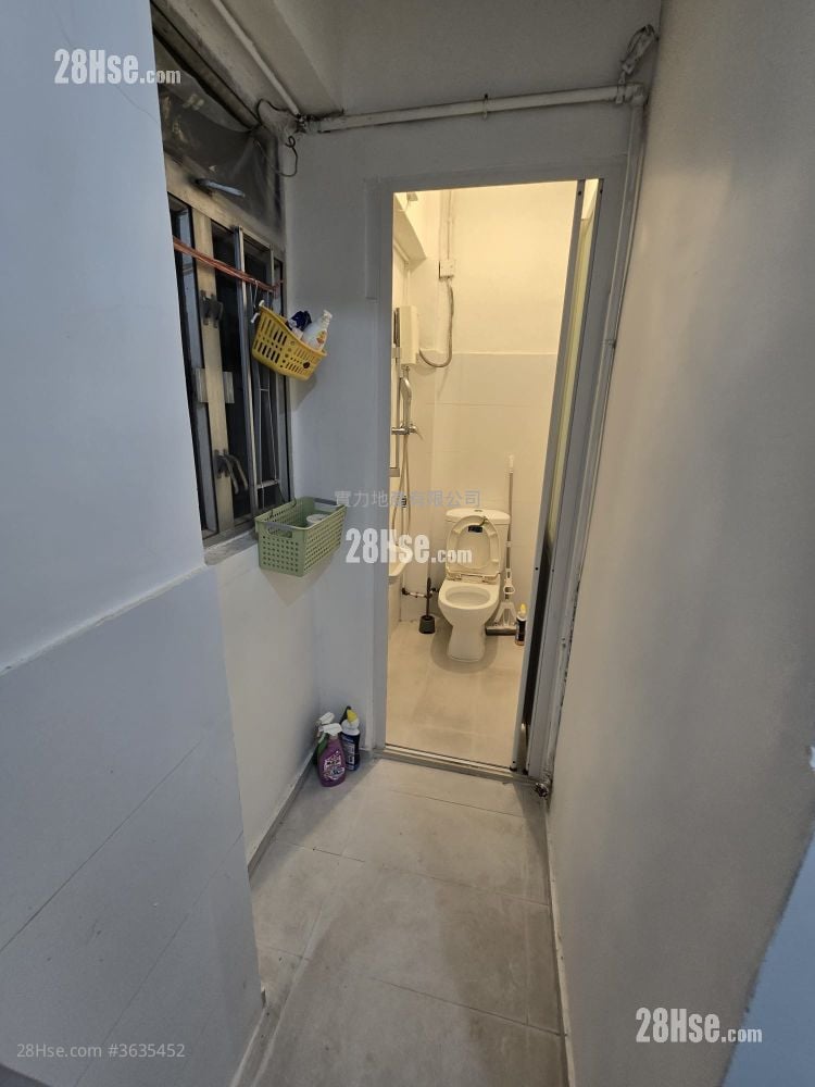 Tai Tak House Rental 2 Bedrooms , 1 Bathroom 368 ft²